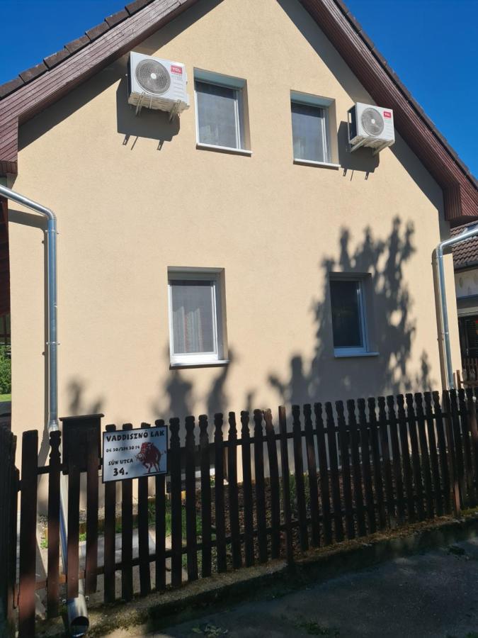 Vaddinszo Lak Villa Kiskunmajsa Luaran gambar