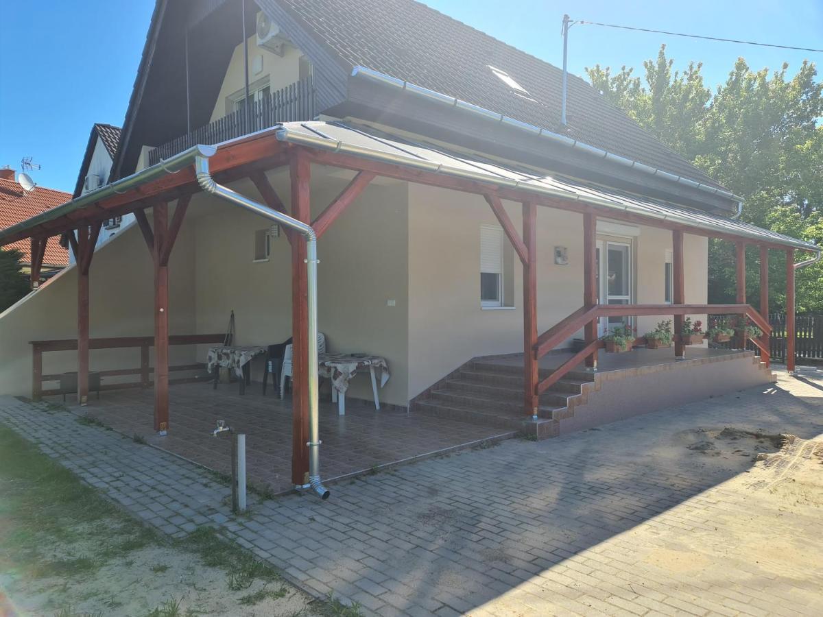 Vaddinszo Lak Villa Kiskunmajsa Luaran gambar
